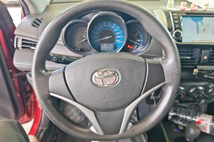 Used Toyota YARiS L Zhi Xuan 2015 1.5E Automatic Charm Edition Steering Wheel