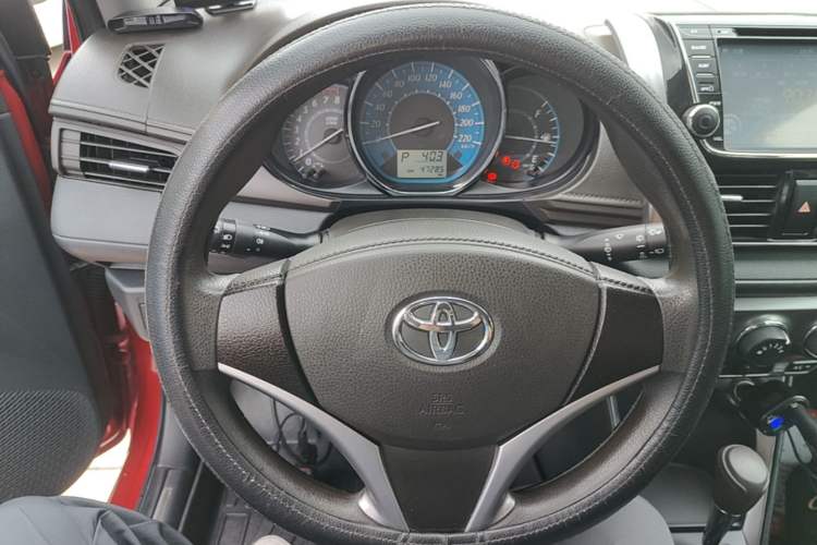 Used Toyota YARiS L Zhi Xuan 2015 1.5E Automatic Charm Edition Steering Wheel