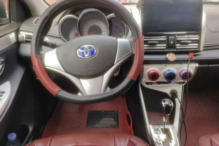Used Toyota YARiS L Zhi Xuan 2015 1.5G Automatic Xuan Dong Sunroof Special Edition Steering Wheel