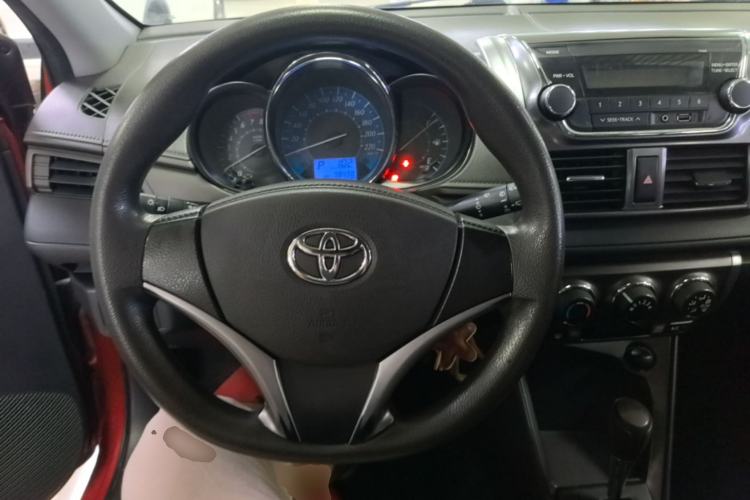 Used Toyota YARiS L Zhi Xuan 2015 1.5E Automatic Charm Edition Steering Wheel
