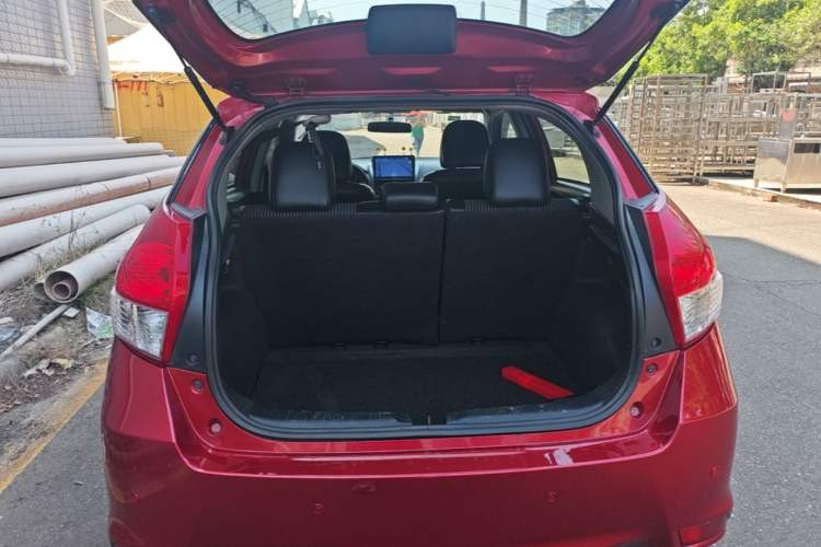 Used Toyota YARiS L Zhi Xuan 2015 1.5G Automatic Xuan Dong Sunroof Special Edition Trunk