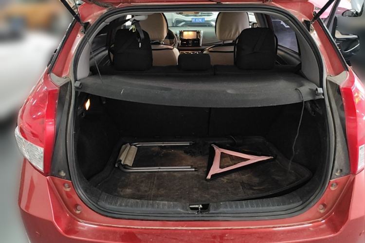 Used Toyota YARiS L Zhi Xuan 2015 1.5E Automatic Charm Edition Trunk