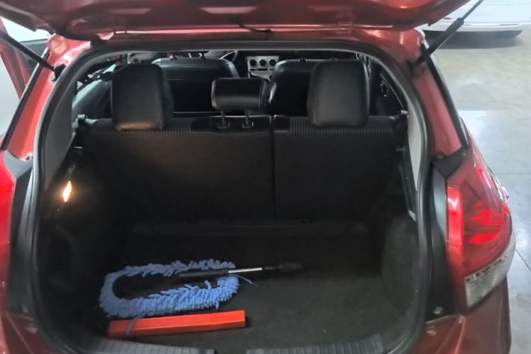 Used Toyota YARiS L Zhi Xuan 2015 1.5G Automatic Xuan Dong Sunroof Special Edition Trunk