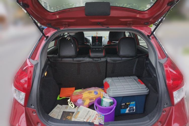 Used Toyota YARiS L Zhi Xuan 2015 1.5E Automatic Charm Edition Trunk