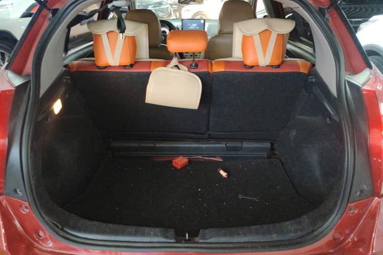 Used Toyota YARiS L Zhi Xuan 2015 1.5G Automatic Xuan Dong Sunroof Special Edition Trunk