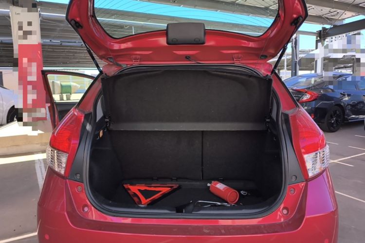 Used Toyota YARiS L Zhi Xuan 2015 1.5G Automatic Xuan Dong Sunroof Special Edition Trunk