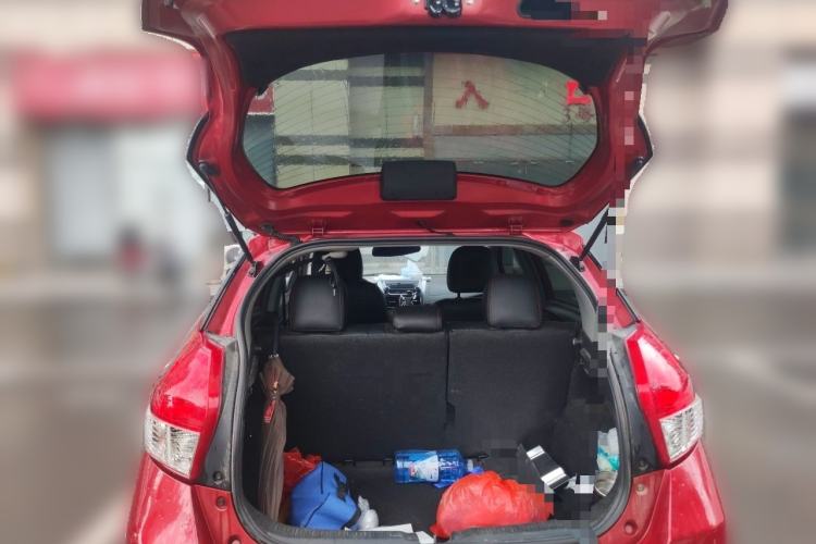 Used Toyota YARiS L Zhi Xuan 2015 1.5E Automatic Charm Edition Trunk