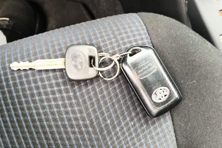 Used Toyota YARiS L Zhi Xuan 2015 1.5E Automatic Charm Edition Vehicle Key