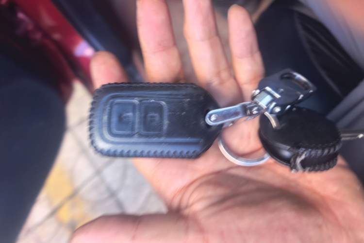 Used Toyota YARiS L Zhi Xuan 2015 1.5E Automatic Charm Edition Vehicle Key