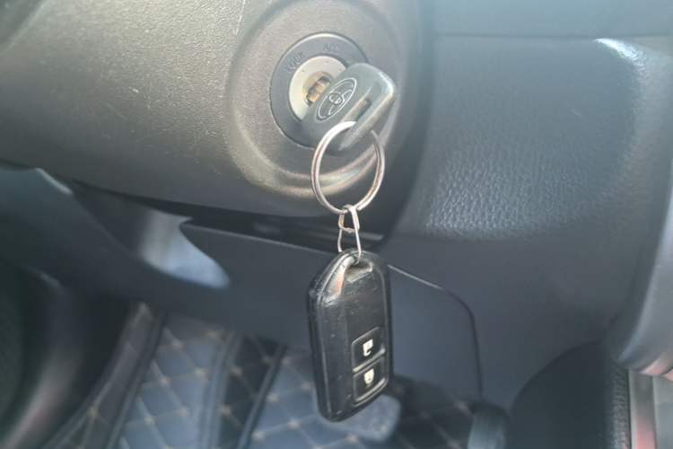Used Toyota YARiS L Zhi Xuan 2015 1.5E Automatic Charm Edition Vehicle Key