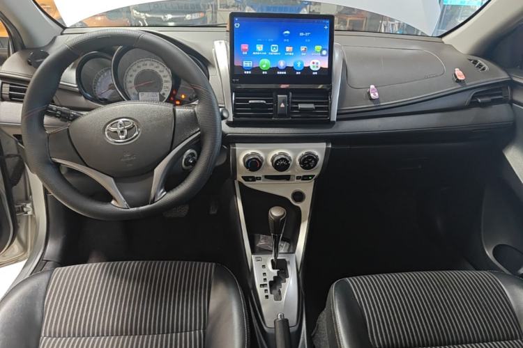 Used Toyota YARiS L Zhi Xuan 2015 1.5G Automatic Xuan Dong Sunroof Special Edition Center Console