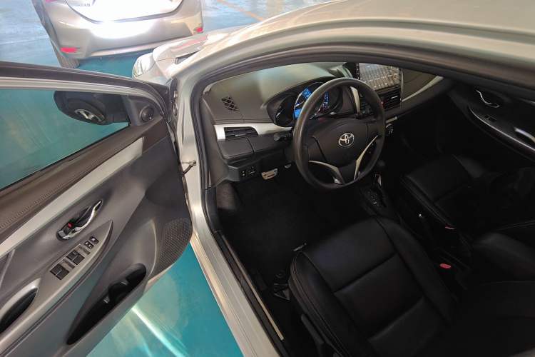 Used Toyota YARiS L Zhi Xuan 2015 1.5E Automatic Charm Edition Driver Seat