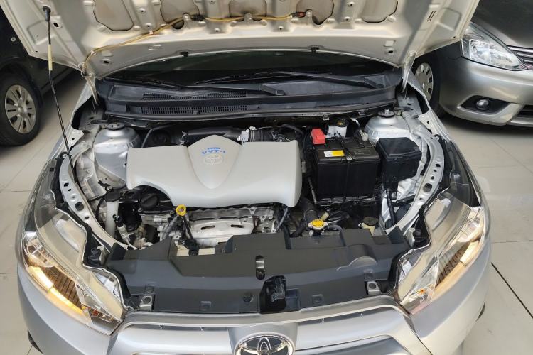 Used Toyota YARiS L Zhi Xuan 2015 1.5E Automatic Charm Edition Engine Bay