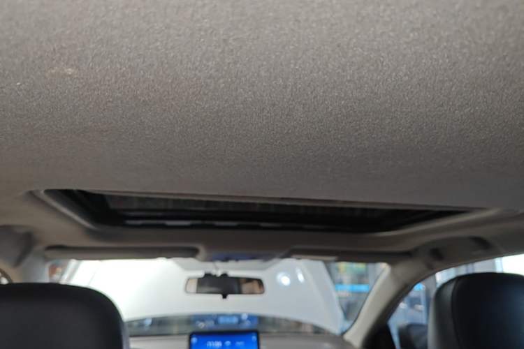 Used Toyota YARiS L Zhi Xuan 2015 1.5G Automatic Xuan Dong Sunroof Special Edition Headliner