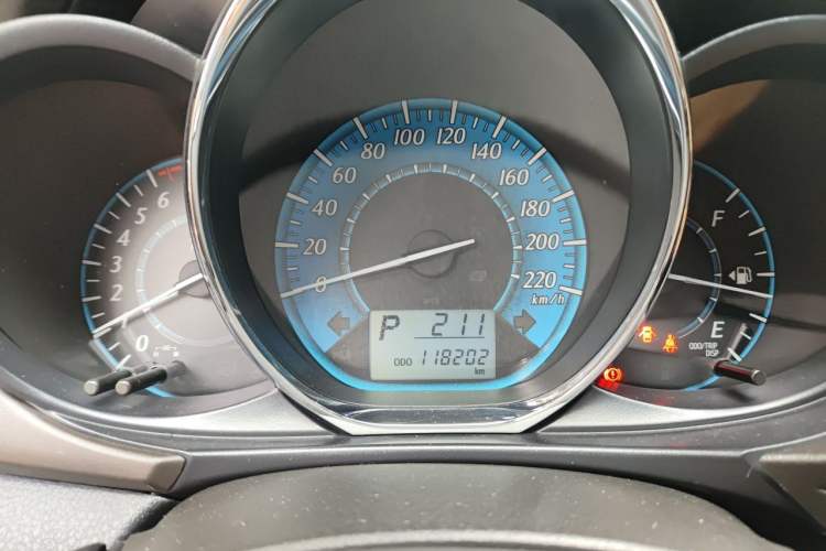 Used Toyota YARiS L Zhi Xuan 2015 1.5E Automatic Charm Edition Instrument Cluster