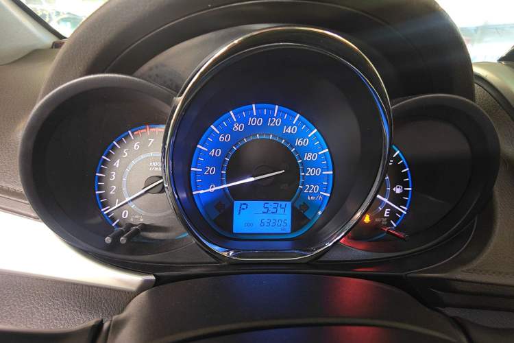 Used Toyota YARiS L Zhi Xuan 2015 1.5E Automatic Charm Edition Instrument Cluster