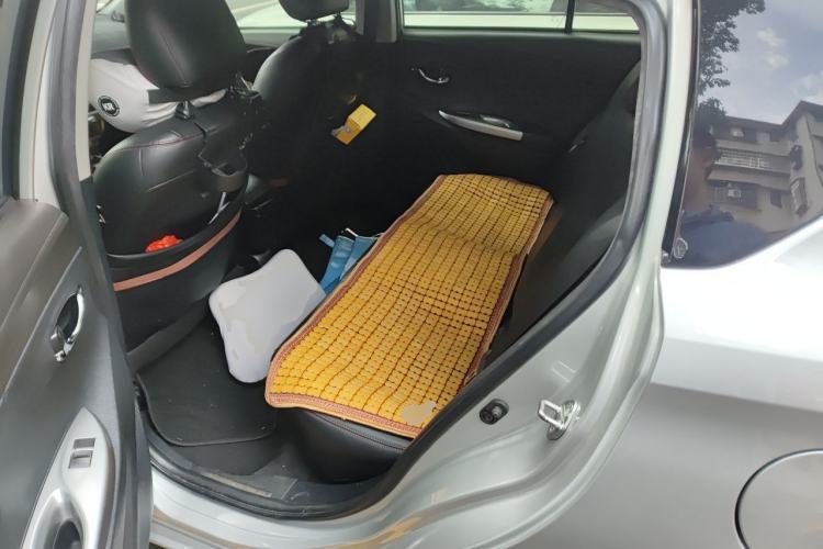 Used Toyota YARiS L Zhi Xuan 2015 1.5E Automatic Charm Edition Left Rear Seat