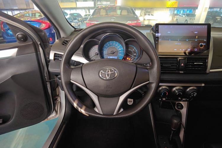 Used Toyota YARiS L Zhi Xuan 2015 1.5E Automatic Charm Edition Steering Wheel
