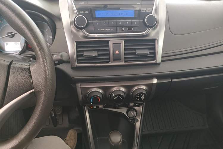 Used Toyota YARiS L Zhi Xuan 2015 1.5E Automatic Charm Edition Audio And AC Panel