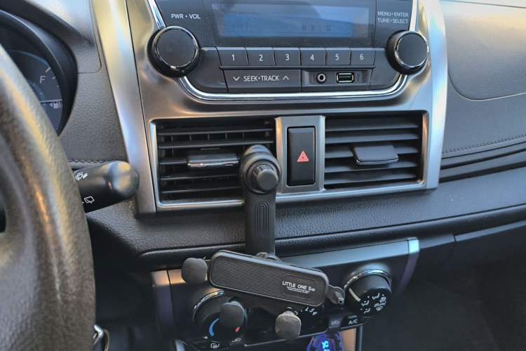 Used Toyota YARiS L Zhi Xuan 2015 1.5E Automatic Charm Edition Audio And AC Panel