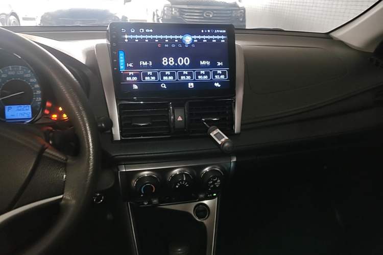 Used Toyota YARiS L Zhi Xuan 2015 1.5E Automatic Charm Edition Audio And AC Panel