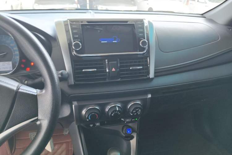 Used Toyota YARiS L Zhi Xuan 2015 1.5E Automatic Charm Edition Audio And AC Panel