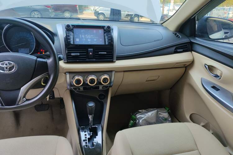 Used Toyota YARiS L Zhi Xuan 2015 1.5E Automatic Charm Edition Audio And AC Panel