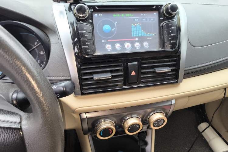 Used Toyota YARiS L Zhi Xuan 2015 1.5E Automatic Charm Edition Audio And AC Panel
