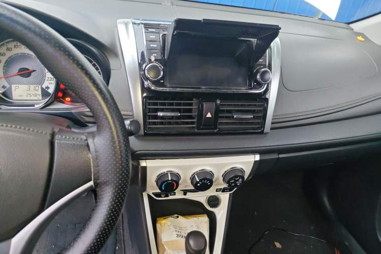 Used Toyota YARiS L Zhi Xuan 2015 1.5G Automatic Xuan Dong Sunroof Special Edition Audio And AC Panel