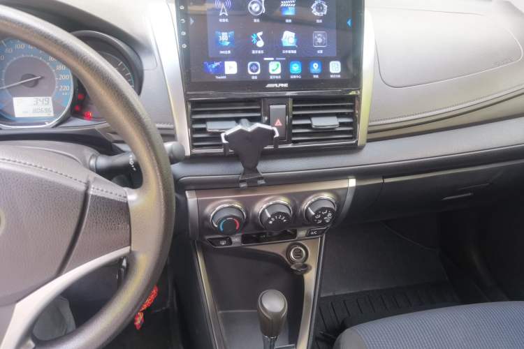 Used Toyota YARiS L Zhi Xuan 2015 1.5E Automatic Charm Edition Audio And AC Panel