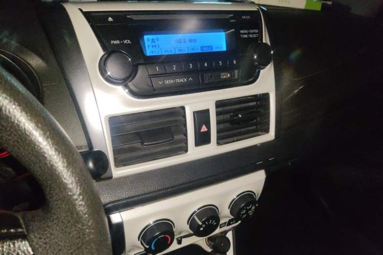Used Toyota YARiS L Zhi Xuan 2015 1.5G Automatic Xuan Dong Sunroof Special Edition Audio And AC Panel
