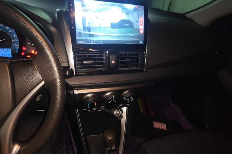 Used Toyota YARiS L Zhi Xuan 2015 1.5E Automatic Charm Edition Audio And AC Panel