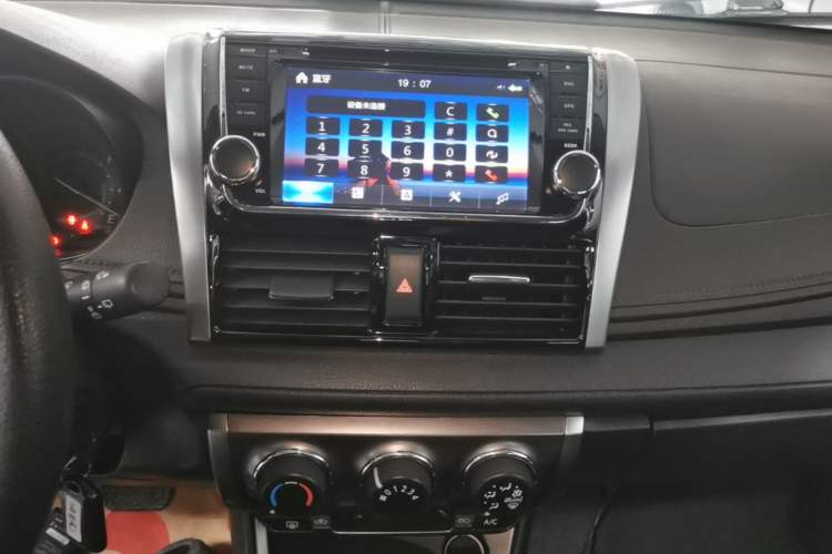 Used Toyota YARiS L Zhi Xuan 2015 1.5E Automatic Charm Edition Audio And AC Panel