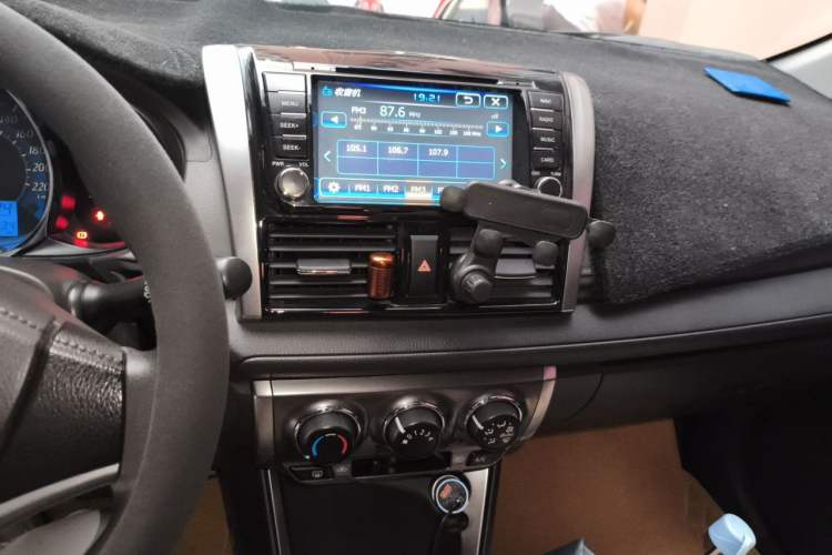 Used Toyota YARiS L Zhi Xuan 2015 1.5E Automatic Charm Edition Audio And AC Panel