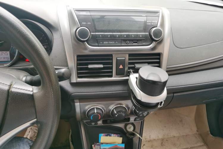 Used Toyota YARiS L Zhi Xuan 2015 1.5E Automatic Charm Edition Audio And AC Panel