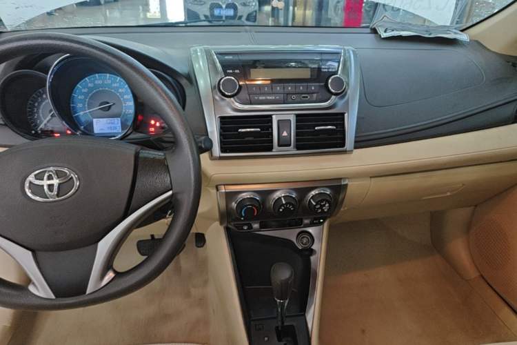 Used Toyota YARiS L Zhi Xuan 2015 1.5E Automatic Charm Edition Audio And AC Panel