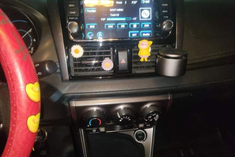 Used Toyota YARiS L Zhi Xuan 2015 1.5E Automatic Charm Edition Audio And AC Panel