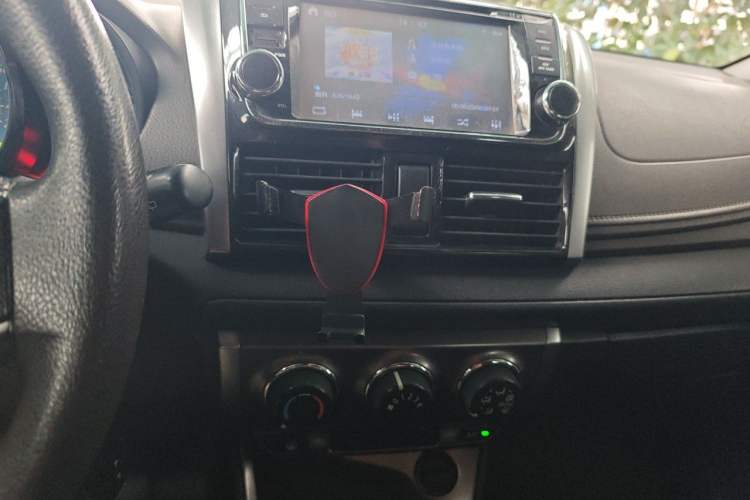Used Toyota YARiS L Zhi Xuan 2015 1.5E Automatic Charm Edition Audio And AC Panel