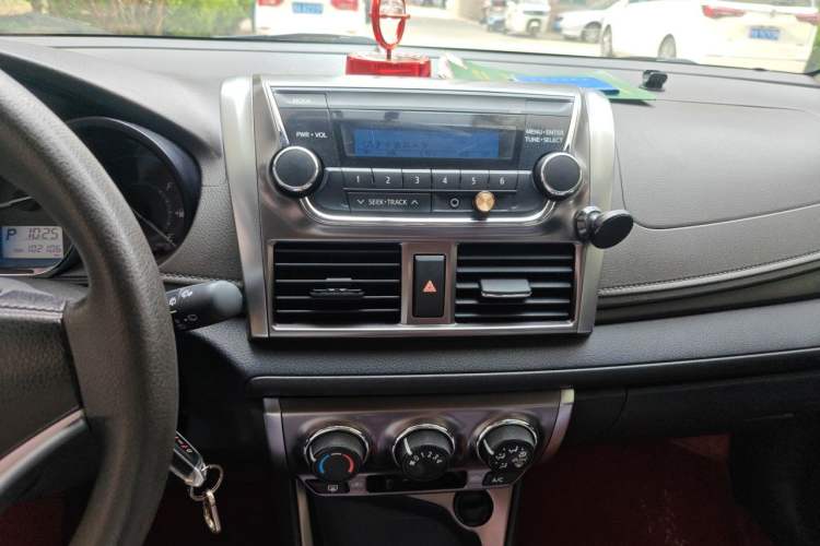 Used Toyota YARiS L Zhi Xuan 2015 1.5E Automatic Charm Edition Audio And AC Panel