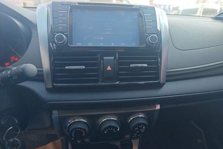 Used Toyota YARiS L Zhi Xuan 2015 1.5E Automatic Charm Edition Audio And AC Panel