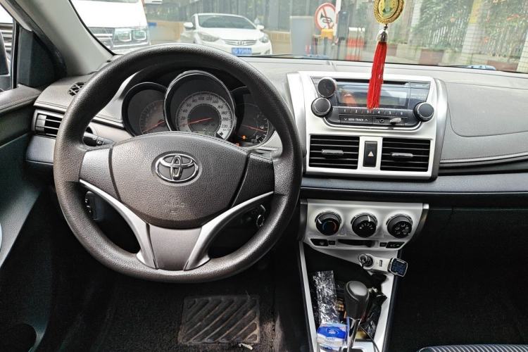 Used Toyota YARiS L Zhi Xuan 2015 1.5G Automatic Xuan Dong Sunroof Special Edition Center Console