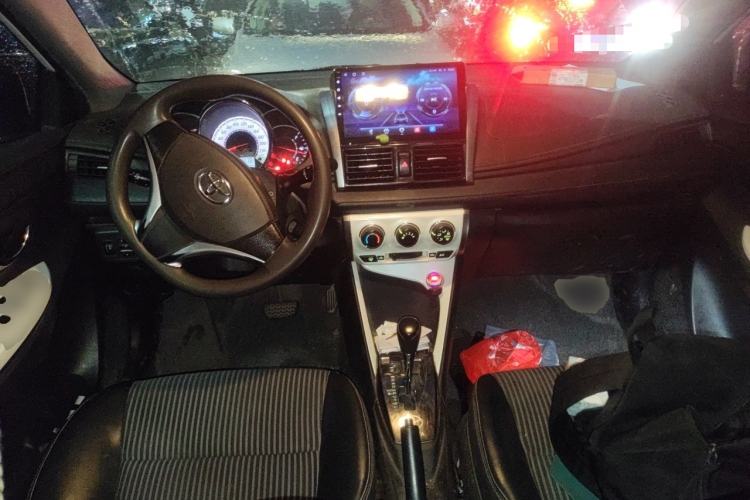 Used Toyota YARiS L Zhi Xuan 2015 1.5G Automatic Xuan Dong Sunroof Special Edition Center Console