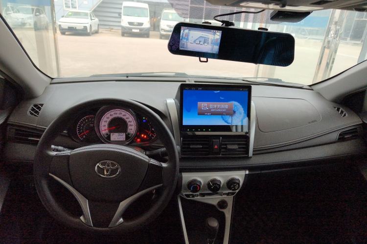 Used Toyota YARiS L Zhi Xuan 2015 1.5G Automatic Xuan Dong Sunroof Special Edition Center Console