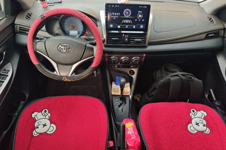 Used Toyota YARiS L Zhi Xuan 2015 1.5E Automatic Charm Edition Center Console