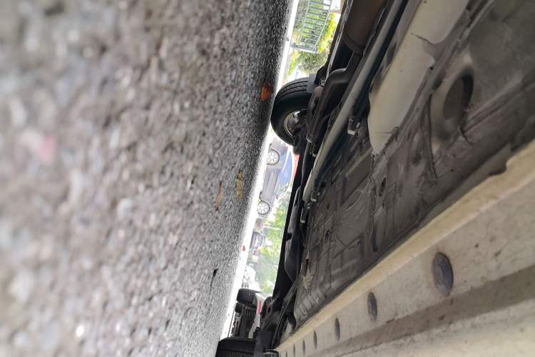 Used Toyota YARiS L Zhi Xuan 2015 1.5G Automatic Xuan Dong Sunroof Special Edition Chassis Front Left