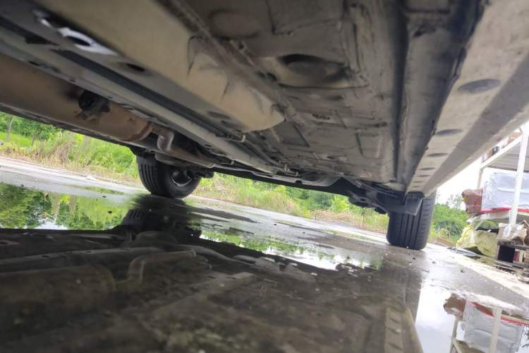 Used Toyota YARiS L Zhi Xuan 2015 1.5E Automatic Charm Edition Chassis Front Left