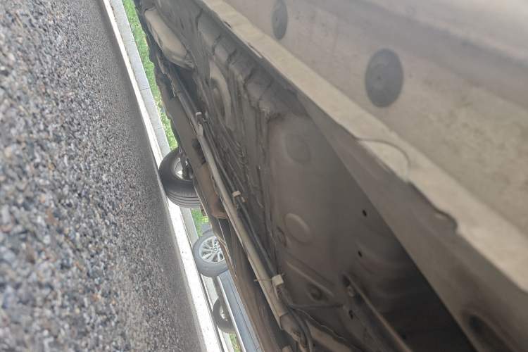 Used Toyota YARiS L Zhi Xuan 2015 1.5G Manual Xuan Dong Sunroof Special Edition Chassis Rear Left
