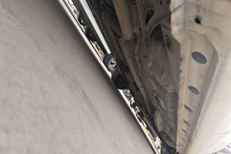 Used Toyota YARiS L Zhi Xuan 2015 1.5E Automatic Charm Edition Chassis Rear Right