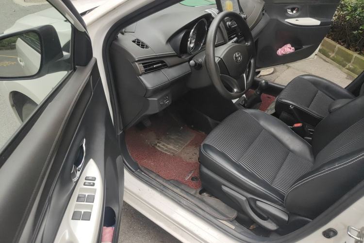 Used Toyota YARiS L Zhi Xuan 2015 1.5G Manual Xuan Dong Sunroof Special Edition Driver Seat