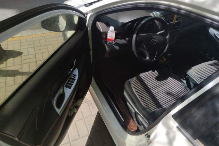 Used Toyota YARiS L Zhi Xuan 2015 1.5E Automatic Charm Edition Driver Seat
